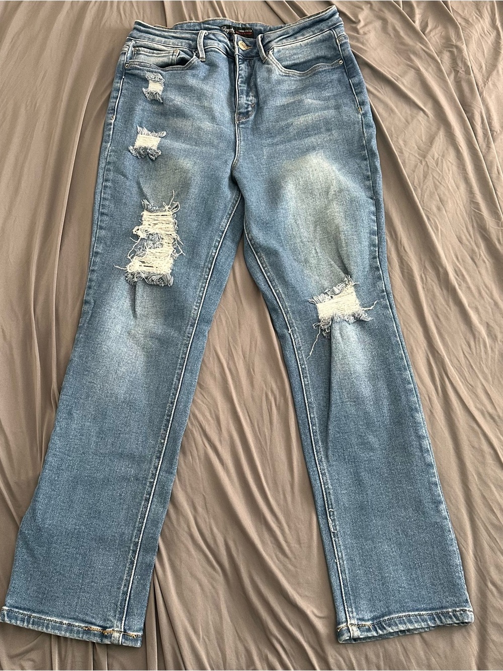 Light/Medium Wash Distressed Women’s Stetchy Jeans